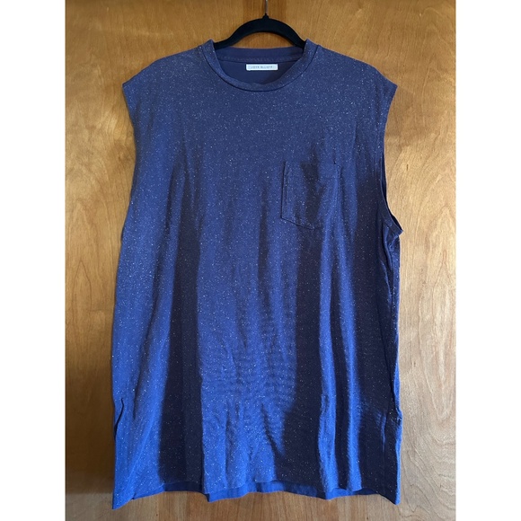 Mens Tops - Picture 5 of 6